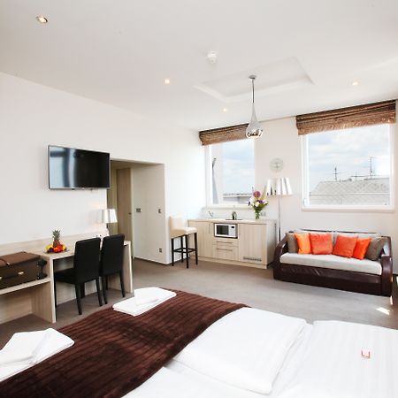 Medos Hotel Budapest Esterno foto