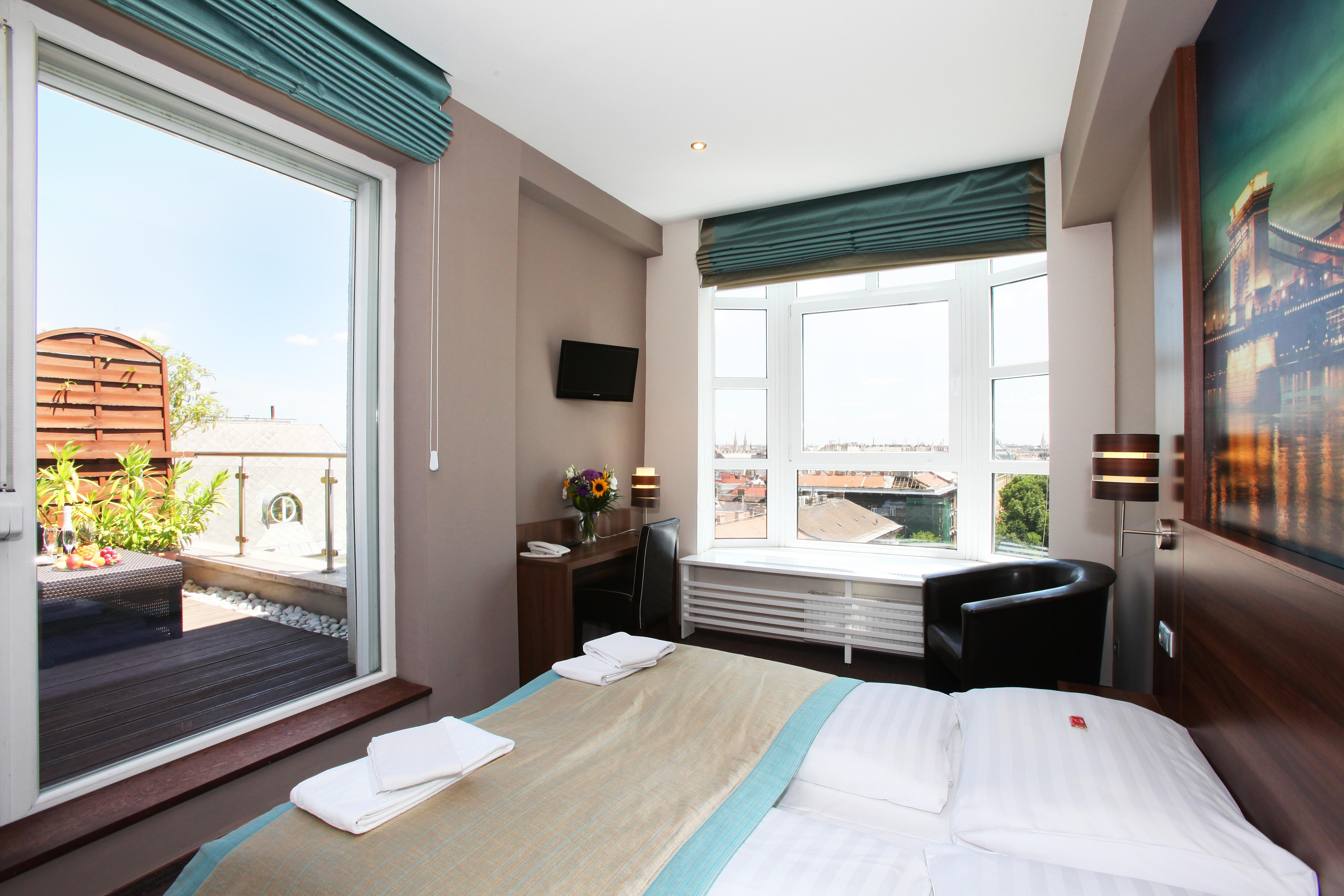 Medos Hotel Budapest Esterno foto
