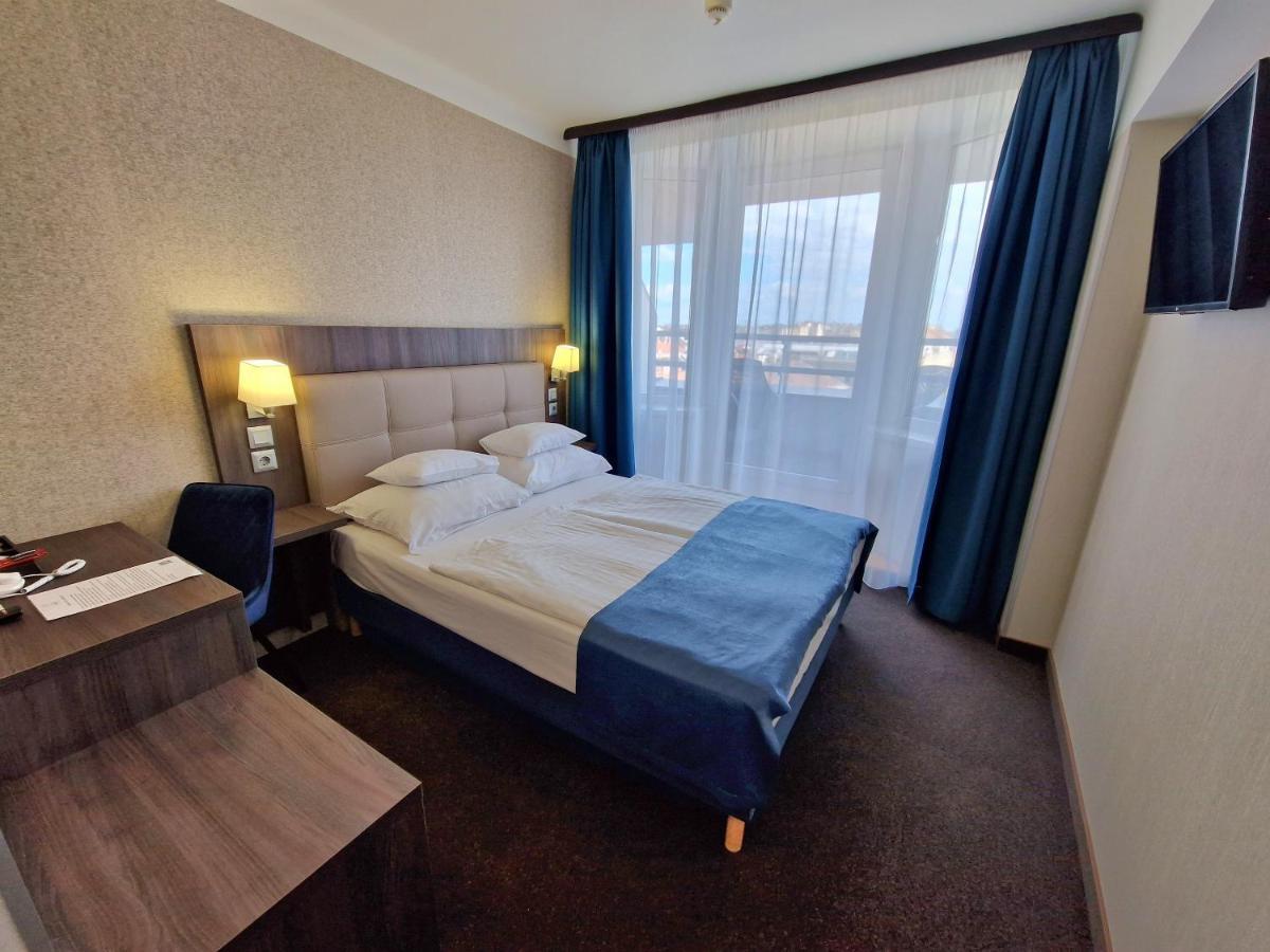 Medos Hotel Budapest Esterno foto