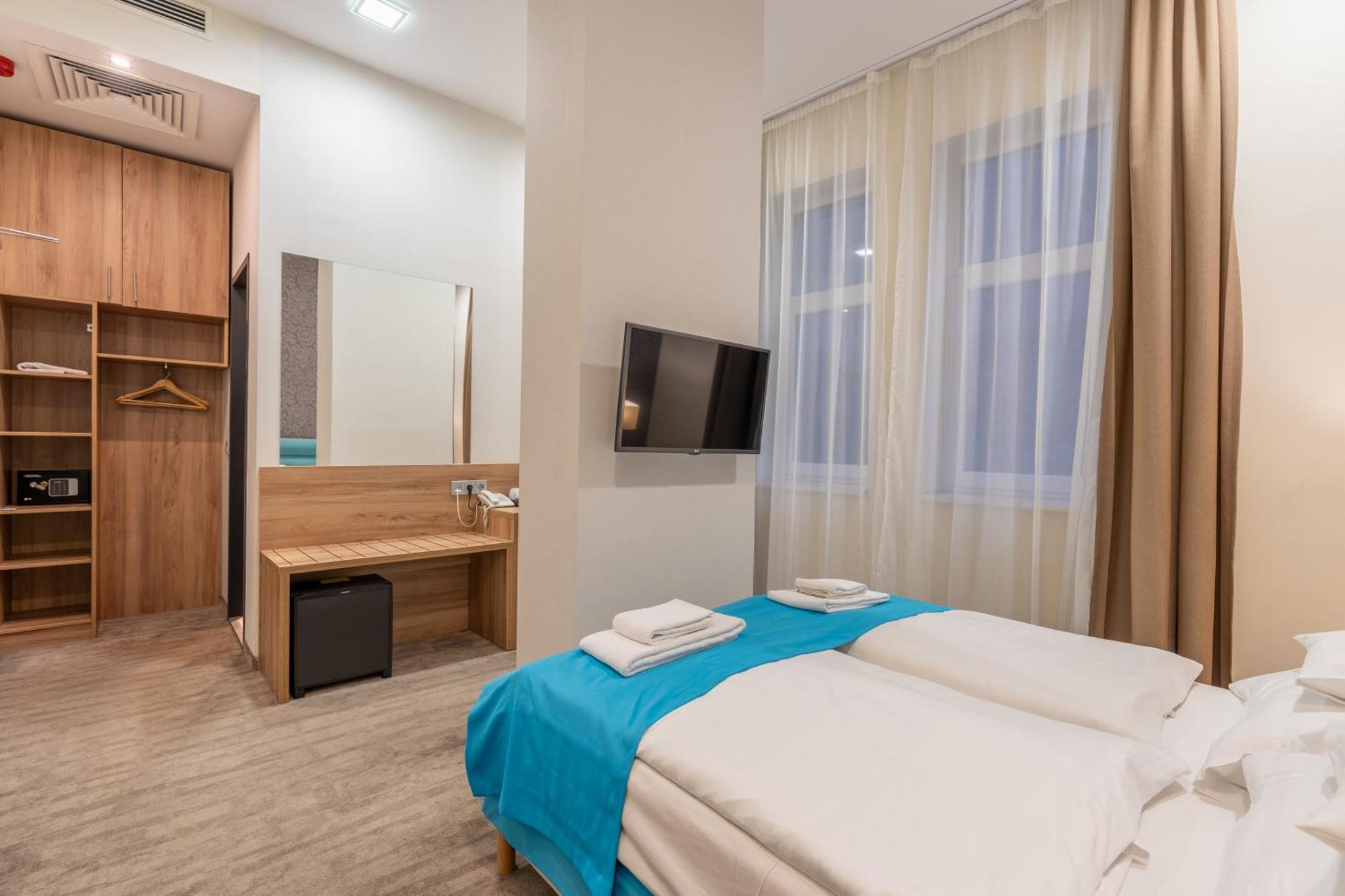 Medos Hotel Budapest Esterno foto