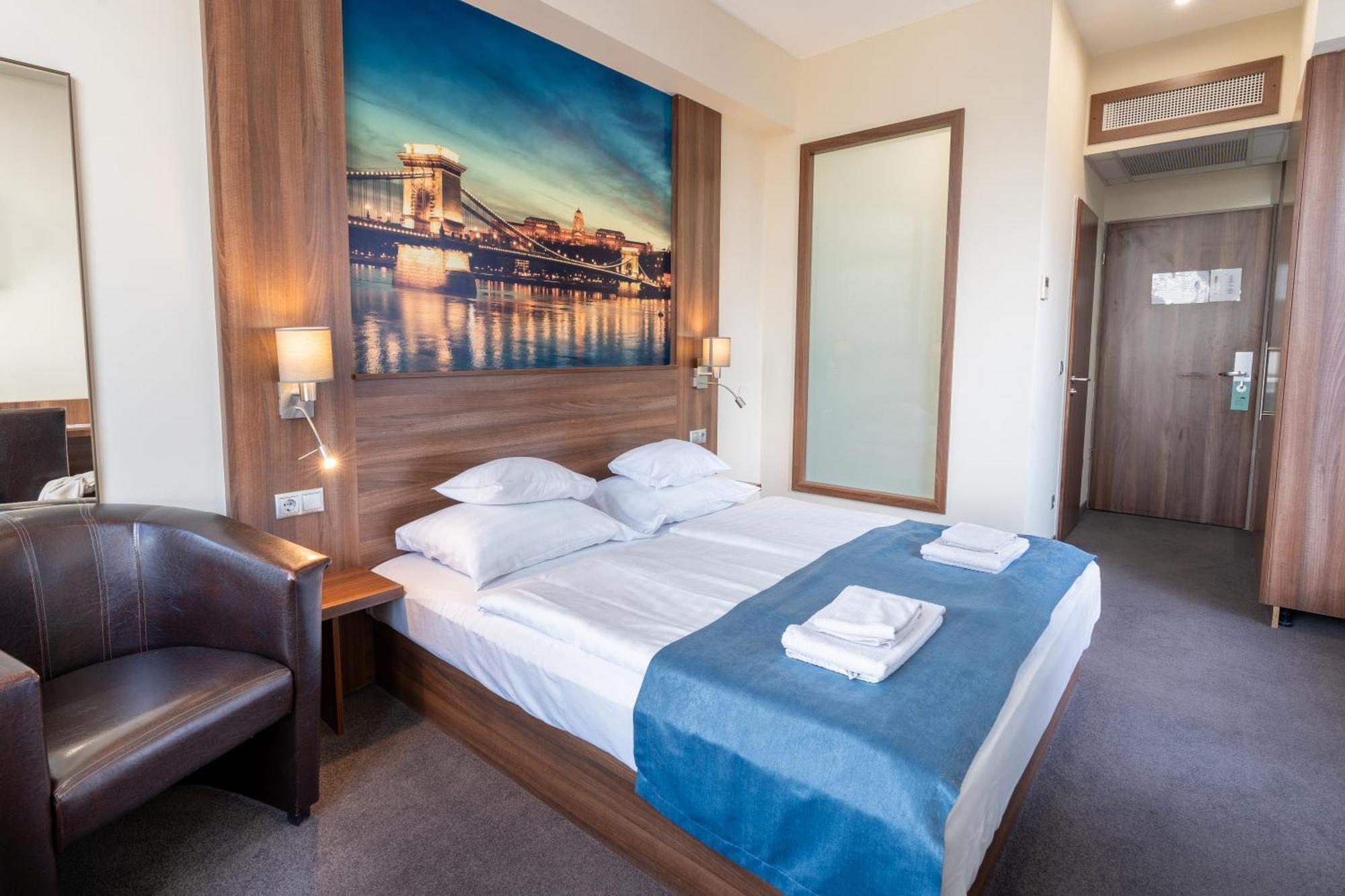 Medos Hotel Budapest Esterno foto