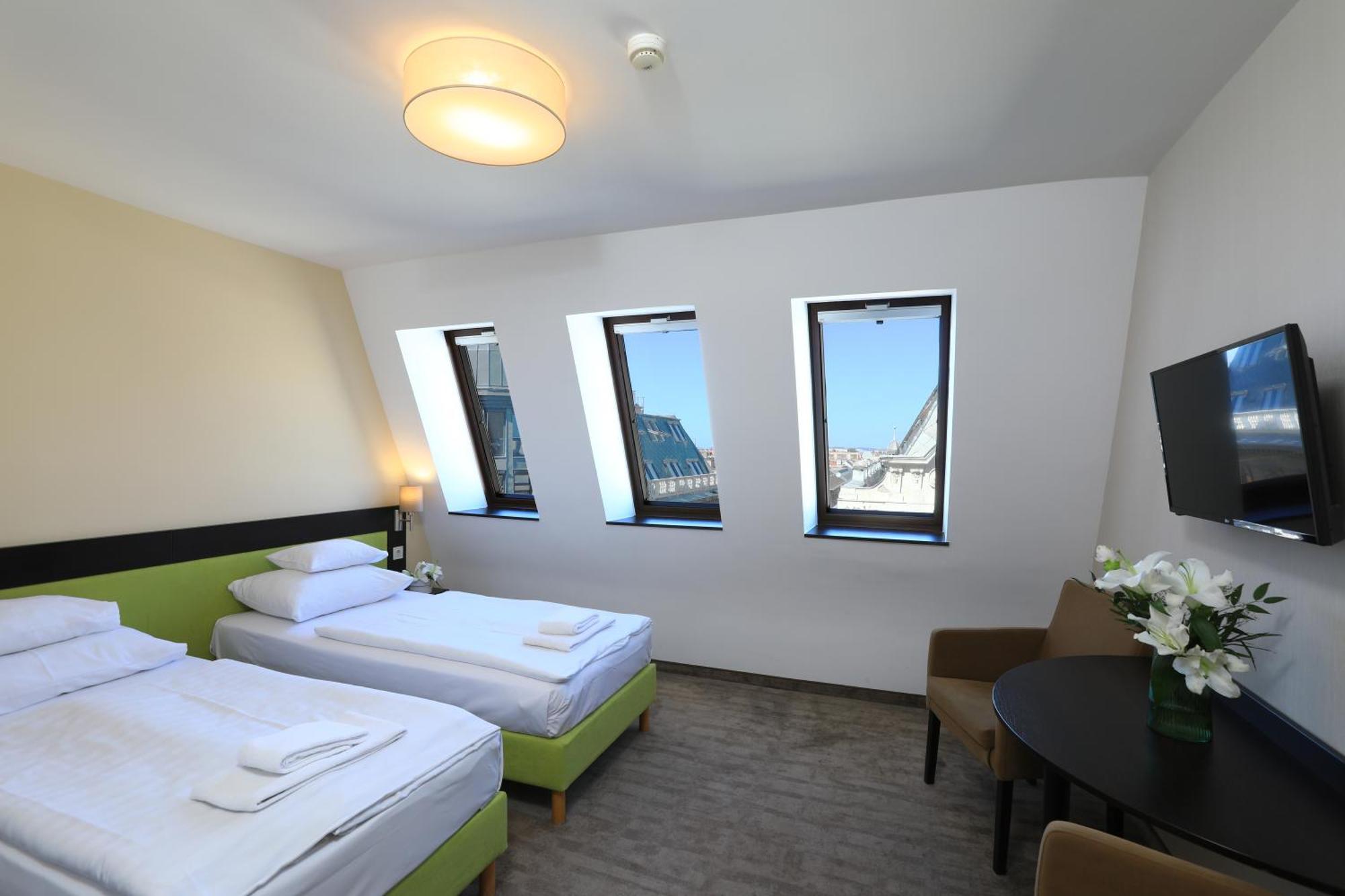 Medos Hotel Budapest Esterno foto