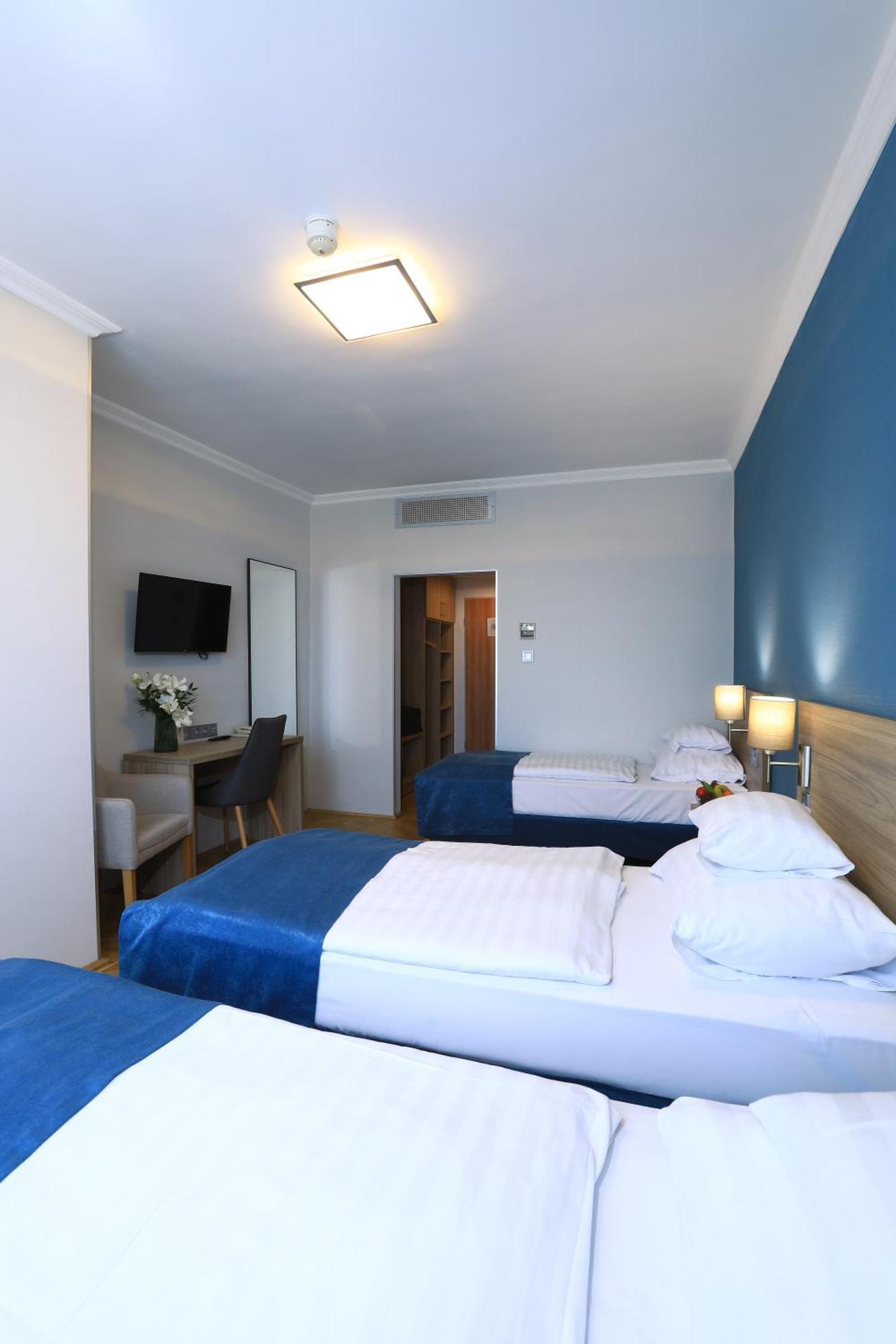 Medos Hotel Budapest Esterno foto